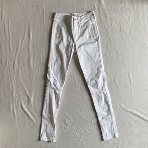 Hollister women’s skinny jeans. 24